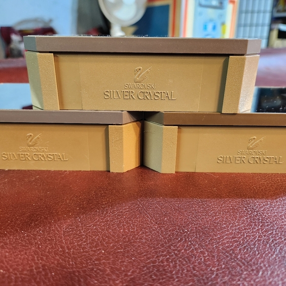 Swarovski crystal figurine Display stands and others - Picture 8 of 9